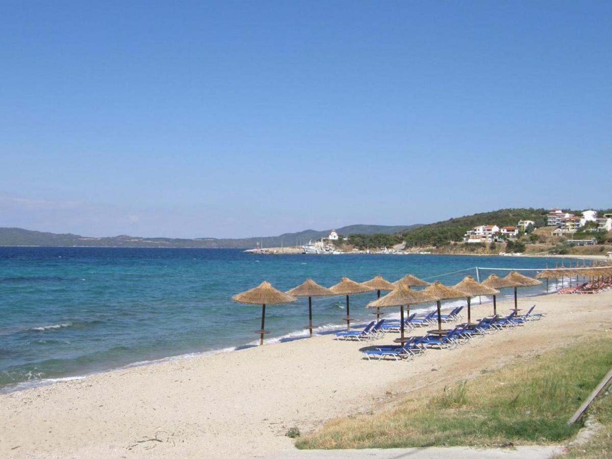 Tavani Villas Неа Рода Екстериор снимка