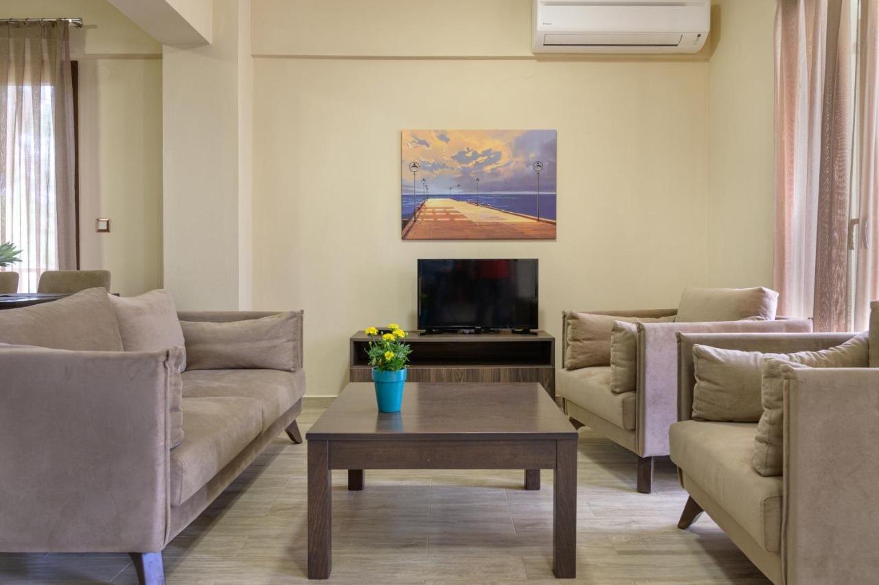 Tavani Villas Неа Рода Екстериор снимка
